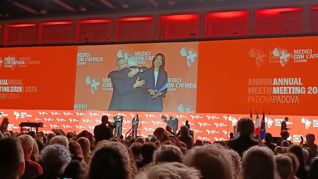 Presidente Mattarella con Direttore del CUAMM